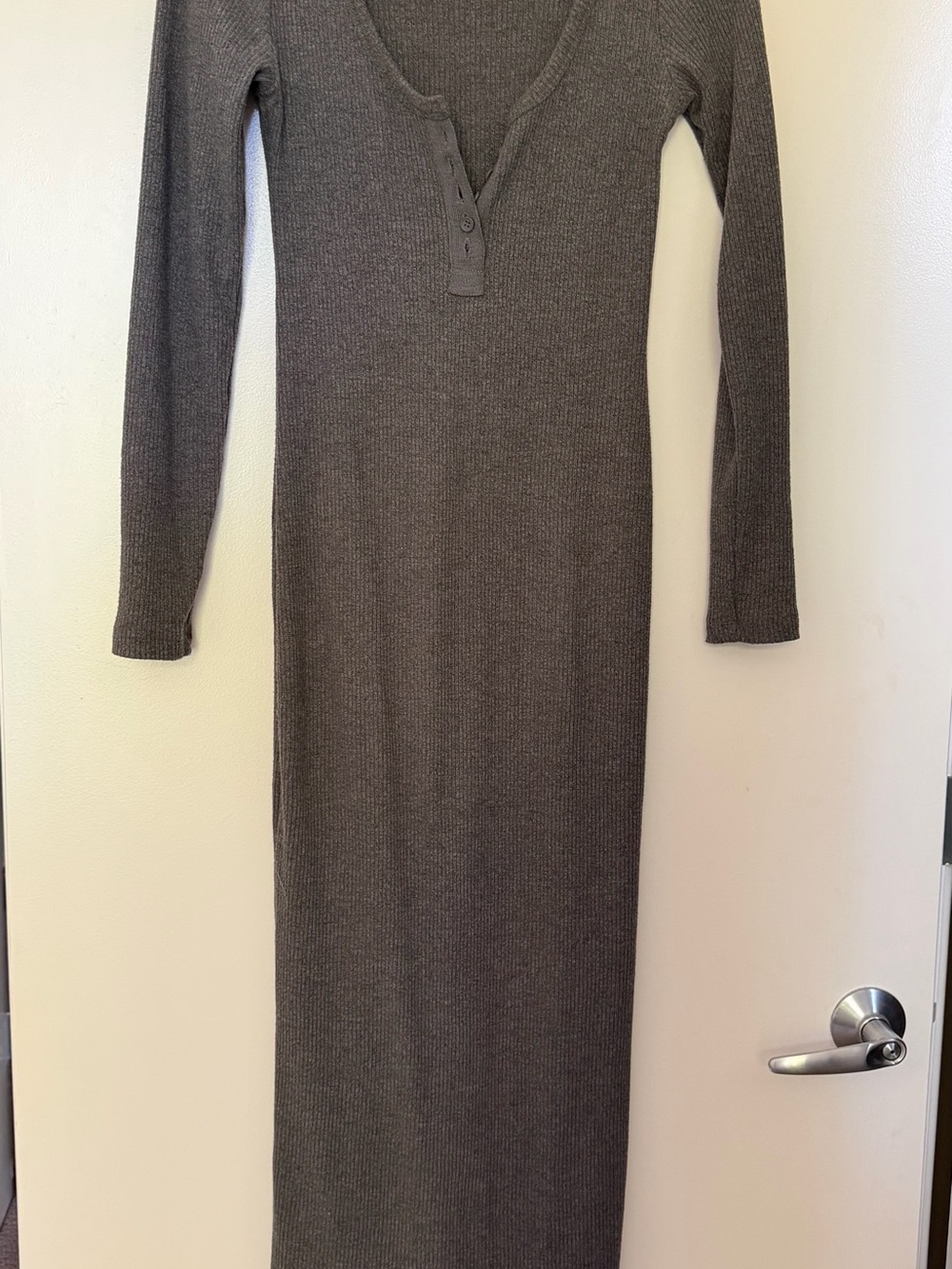 Long Sleeve Ribbed Knit Midi Dress - Gray